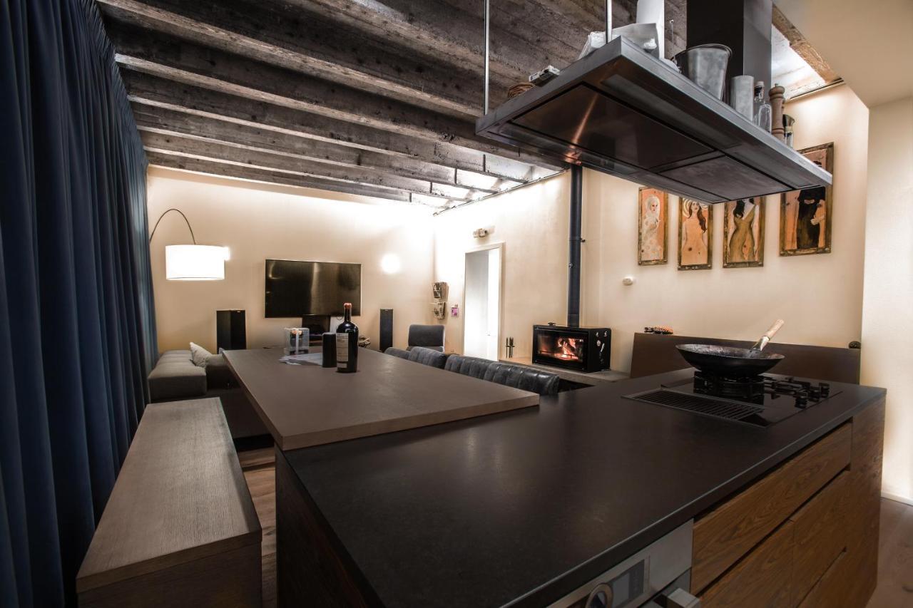 Contemporary Apartment With Fireplace & Terrace Banská Bystrica Eksteriør bilde