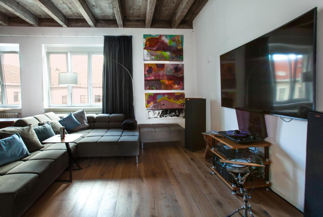 Contemporary Apartment With Fireplace & Terrace Banská Bystrica Eksteriør bilde